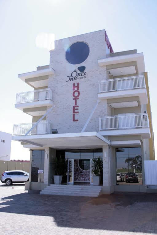 Onix Inn Hotel Cravinhos エクステリア 写真
